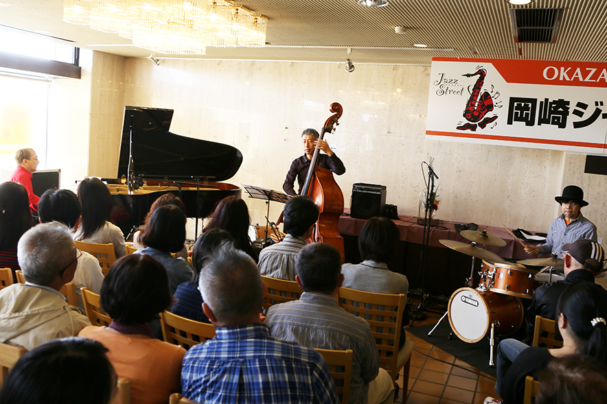 岡崎ジャズストリート2016の様子